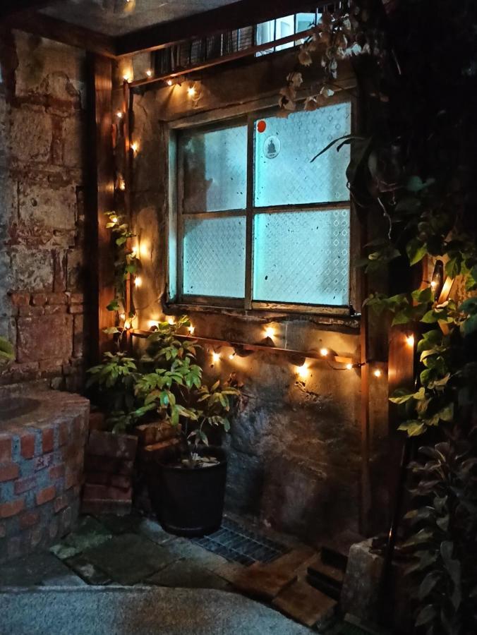 Historical Townhouse In City Center Tainan Exterior photo